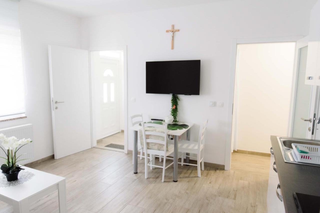 Ruza Apartmani 扎达尔 外观 照片